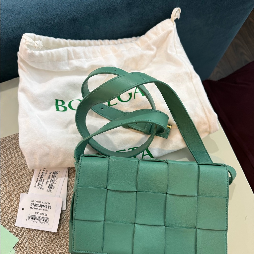 Bottega Veneta Intrecciato Cassette Like New Mermaid Gold